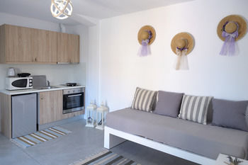 Axos Apartments Аналипси Екстериор снимка